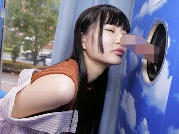 【MM号NTR】彼氏が外で素振り中、彼女は車内で浮気中出しSEX！生チ○ポでイキまくりがヤバい！