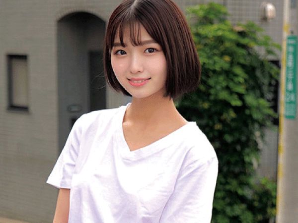 【元気なJDの素股チャレンジ】 「めっちゃ」が口癖の明るい女子大生！ 素股プレイに挑戦してエッチな声が止まらない♪ 上手にできたらご褒美は中出しかな？