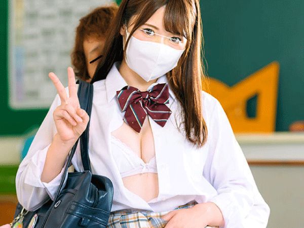 【イマドキJK】「バズりたい♥」Hな動画で大胆チャレンジ！スク水コスプレでエッチな姿を公開しちゃうぞ！