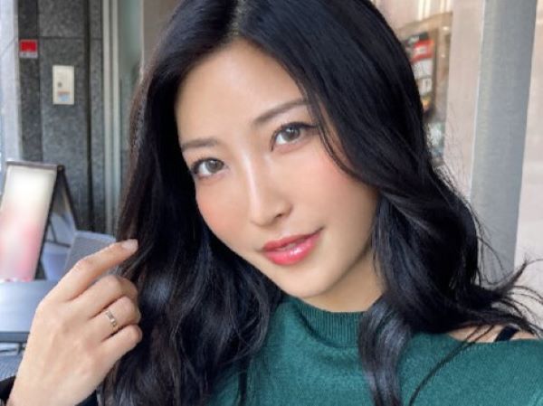 【エチエチギャルとホテルで濃厚ファック♥】口説き落としたイケイケお姉さんと情熱的なベロチュー♥我を忘れて乱れまくり♥